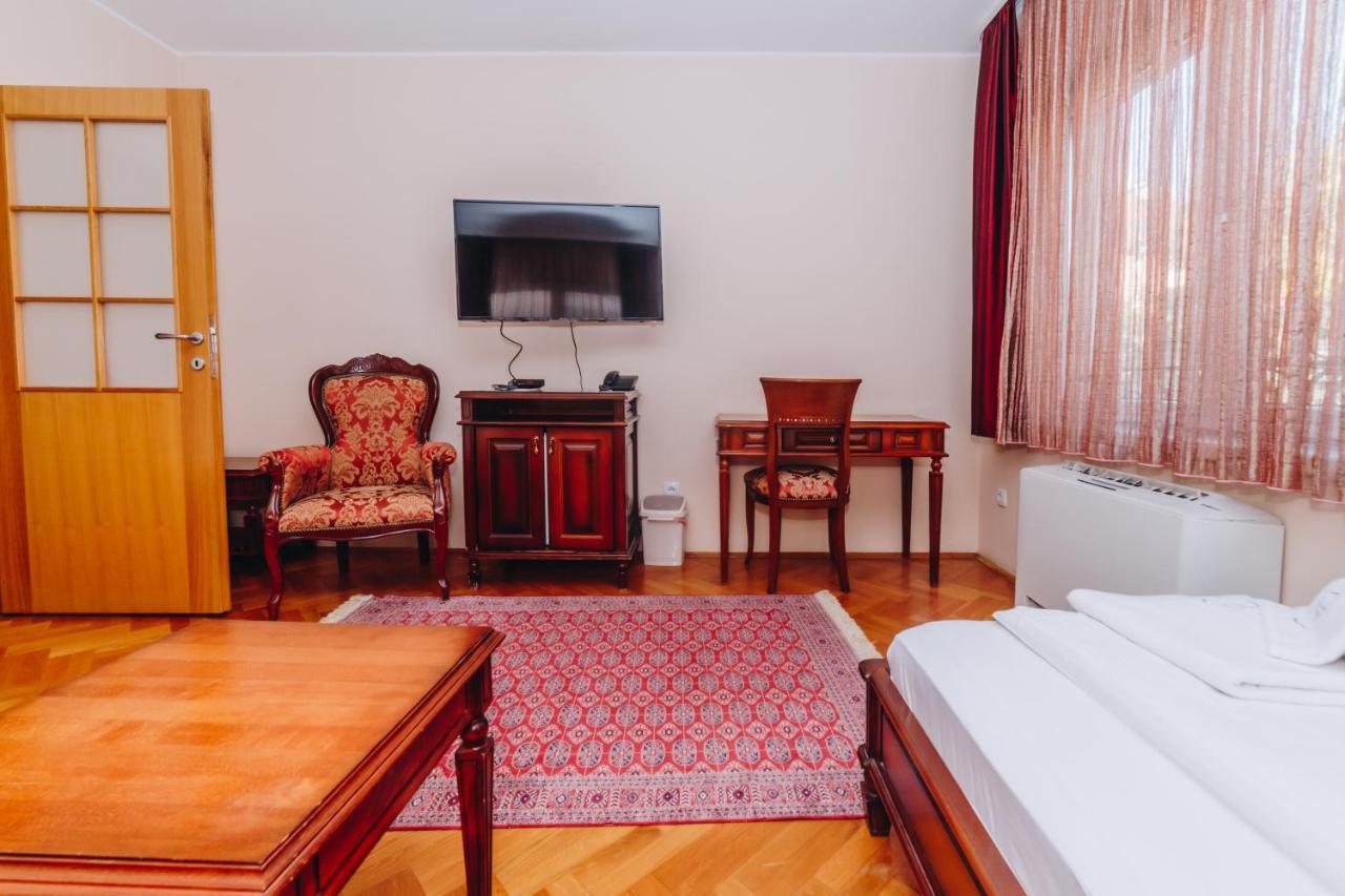 Hotel Madison Kragujevac Ngoại thất bức ảnh