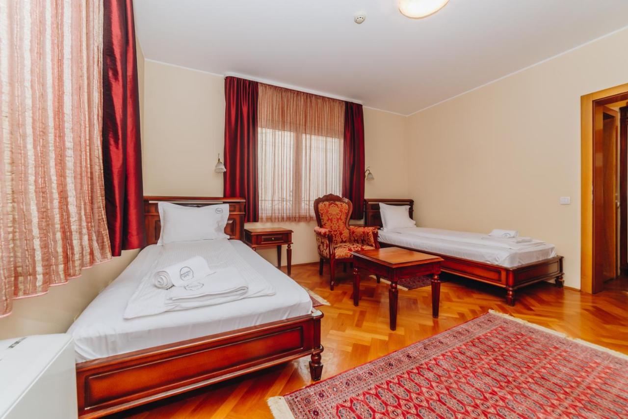 Hotel Madison Kragujevac Ngoại thất bức ảnh