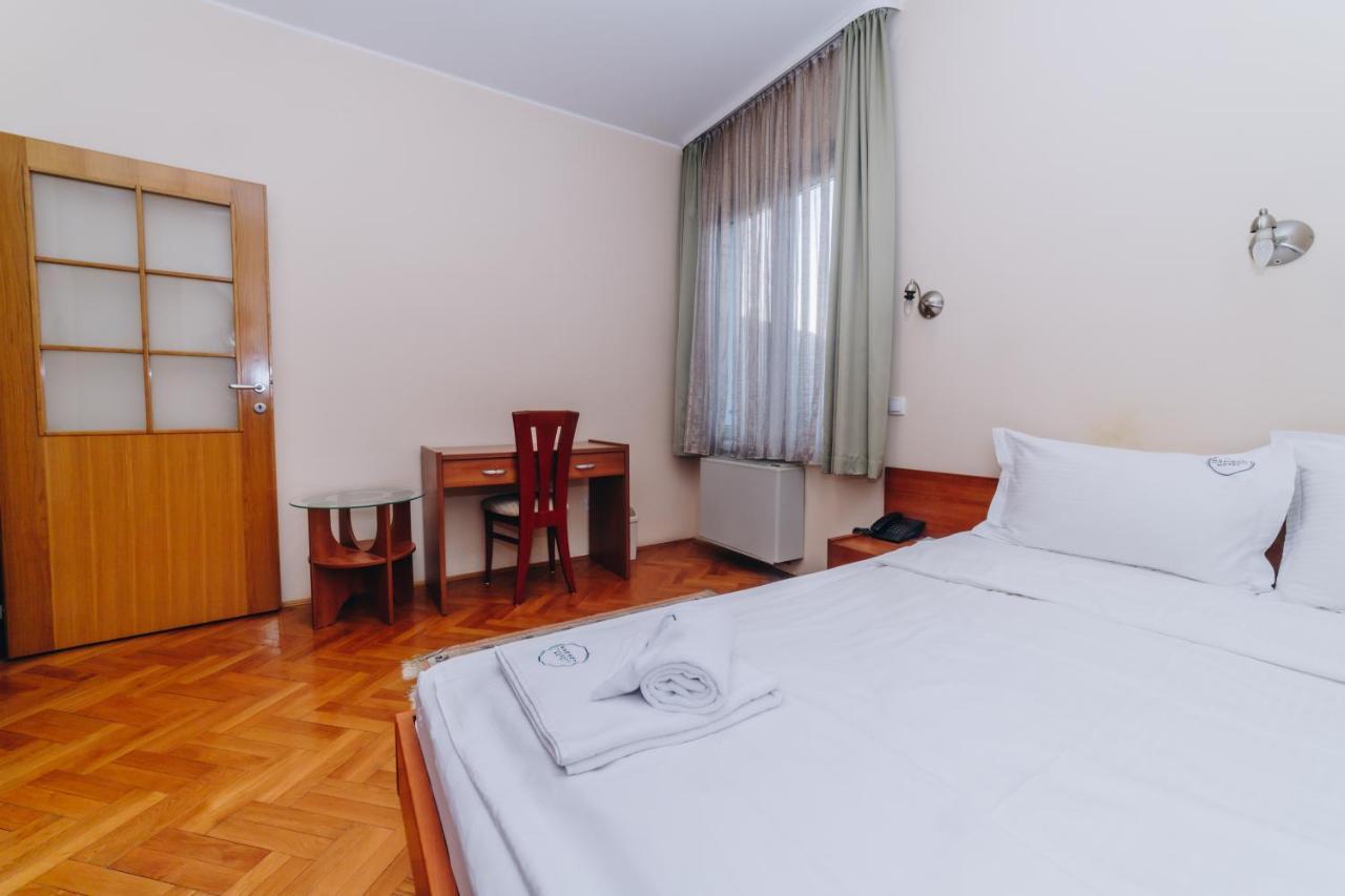 Hotel Madison Kragujevac Ngoại thất bức ảnh